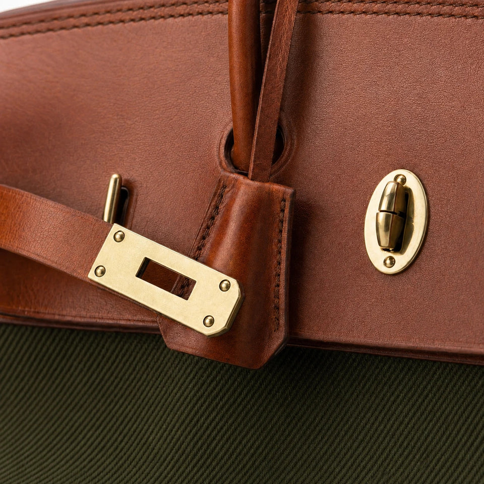 Velantra Weekender in Army Green, hardware detail