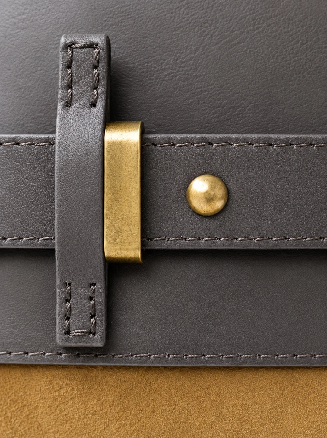 The Juliette Suede Tote in Camel, detail