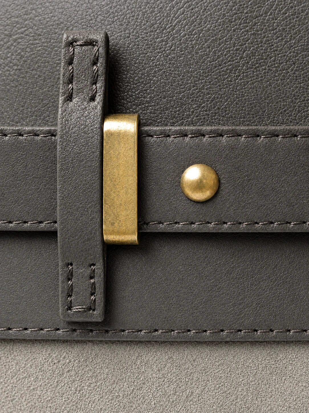 The Juliette Suede Tote in Stone, detail