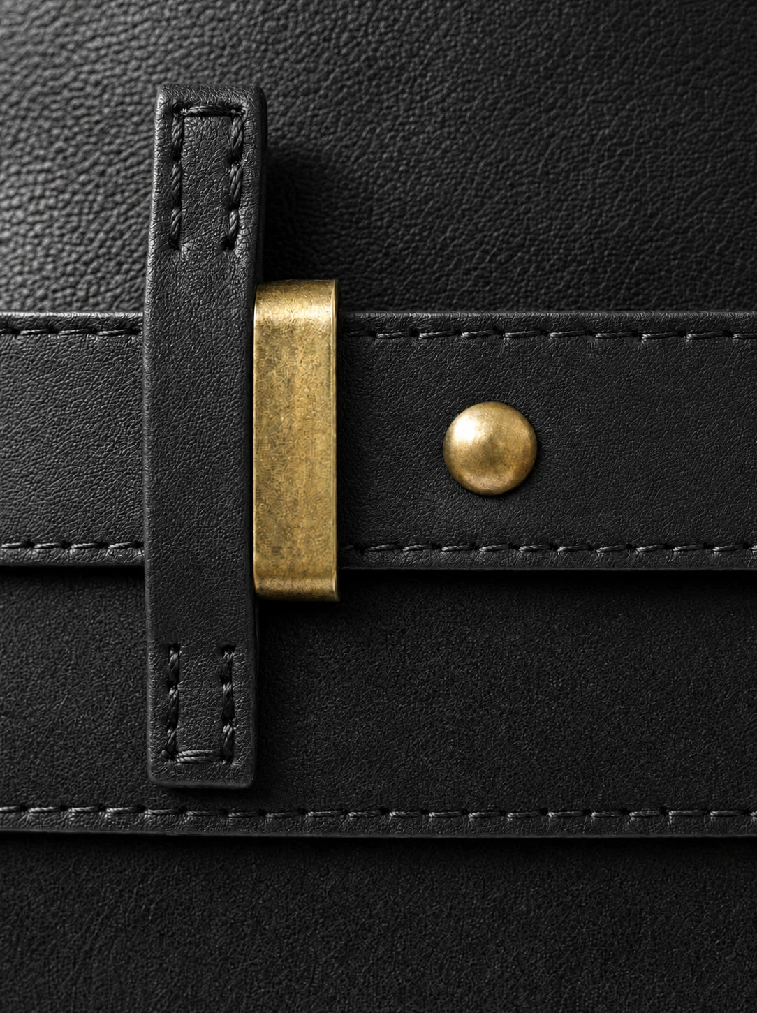 The Juliette Suede Tote in Black, detail