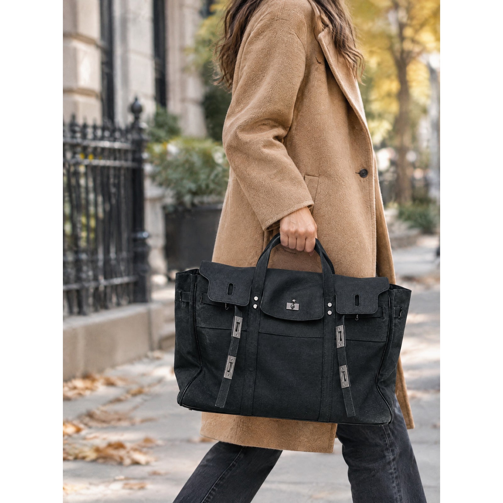 Lucienne Canvas Tote in Black, carry hand