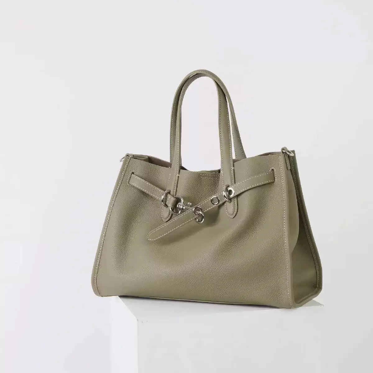 Velantra Meridian Tote