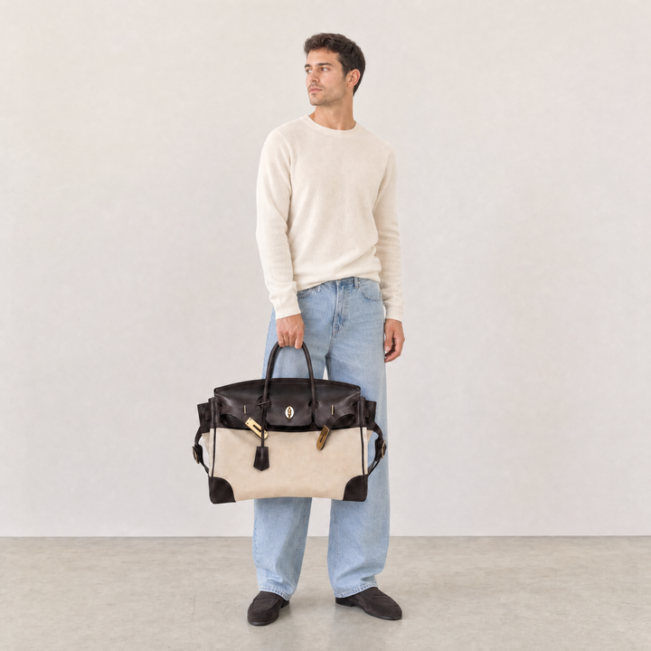 Velantra Weekender in Dark Chocolate, model carry
